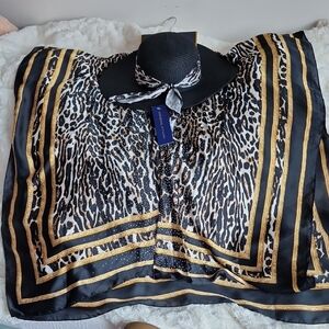 Adrienne Vittadini Black and Gold Animal Print Kimono And Hat Set.